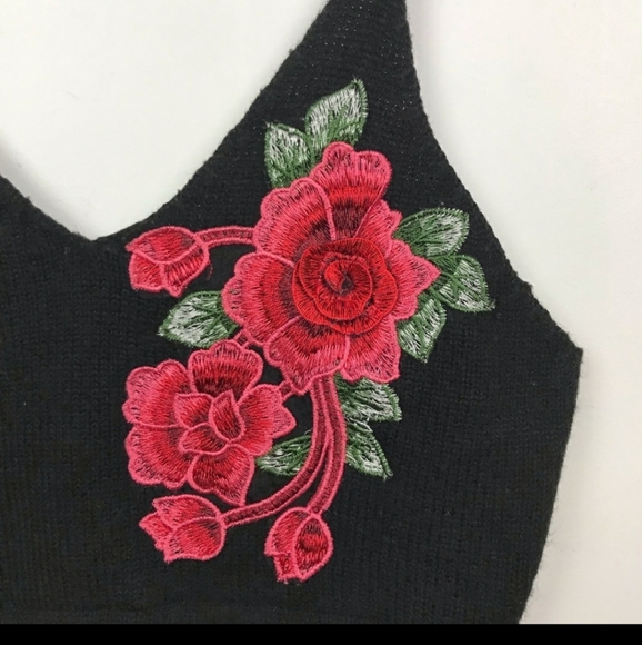 Knit Rose Embroidery Cropped Crochet Top Boho - Picture 2 of 5